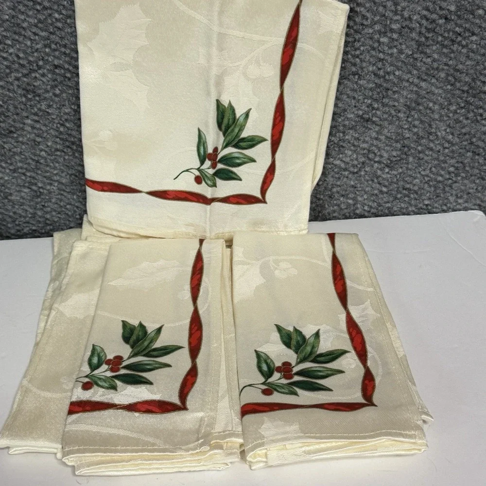 Set Of 6 Shiny Ivory Christmas Napkins Leaves & Berries Texture 16x16 Table Line